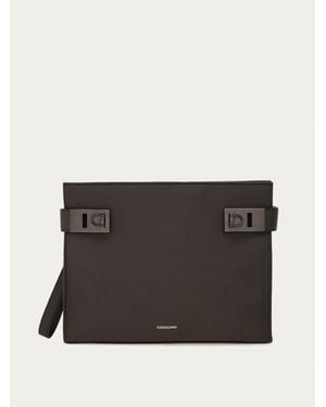 Ferragamo Uomo Pouch Con Fibbie Gancini - Nero
