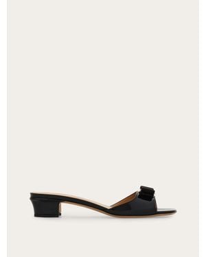 Ferragamo Vara Bow Slide - Natural