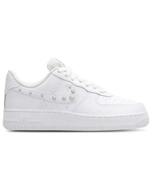 Nike Air Force Trainers - White