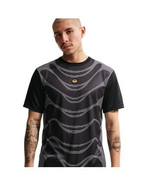 Nike Tuned T-Shirts - Black