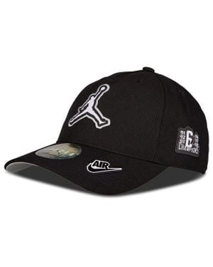 Nike Curved Brim Caps - Black