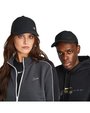 Nike Swoosh Caps - Black