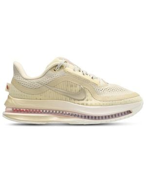 Nike Pegasus Trainers - Natural