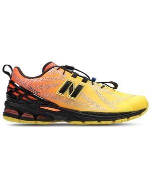 New Balance 1906R Trainers - Yellow