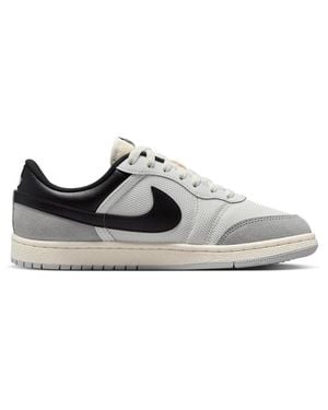 Nike Trainers - Black