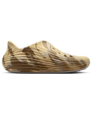 Nike Reactx Rejuven8 Slippers En Sandalen - Bruin