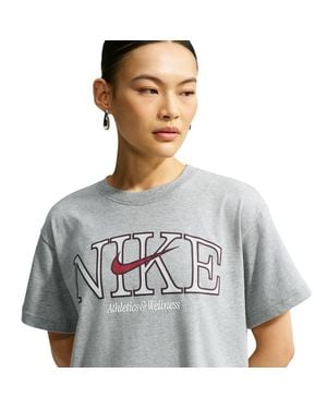 Nike Sportswear T-Shirts - Grijs