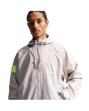 Nike Windrunner Jackets - Brown