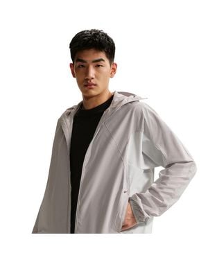 Nike Tech Jackets - Grey