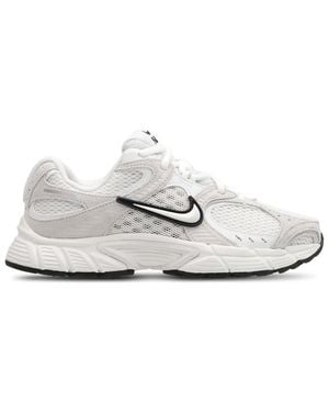 Nike V5 Rnr Trainers - White