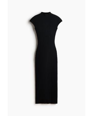 H&M Robe En Maille Côtelée Avec Col Cheminée - Noir