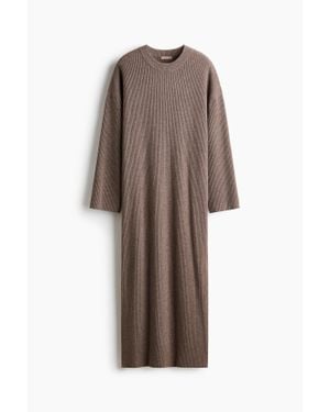 H&M Robe En Maille Côtelée - Marron