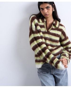 TOPSHOP Knitted V Neck Fluffy Polo Sweater - Gray