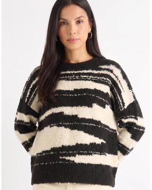 Gini London Mono Abstract Oversized Recycle Mix Knit Jumper - White