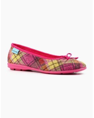 Lunar Brie Slippers - Pink