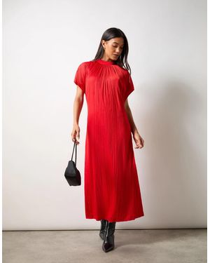 Ro&zo Petite High Neck Plisse Dress - Red