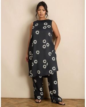Live Unlimited London Floral Print Straight Leg Trouser - Black