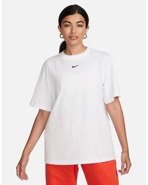 Nike Logo T Shirt - White