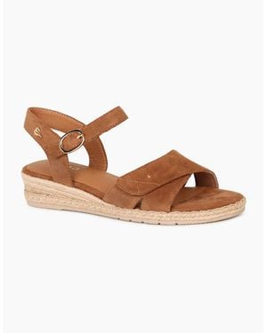 Softline California Low Wedge Sandals - Brown