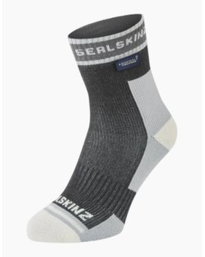 SealSkinz Holverstone Ankle Length Running Socks - Grey