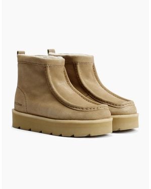 Clarks Meare Rooey Suede Maple Boots - Natural