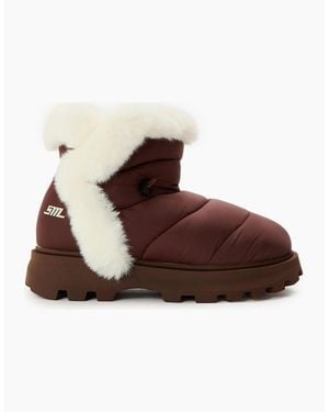 Steve Madden Frostee Round Toe Snug Boots - Brown