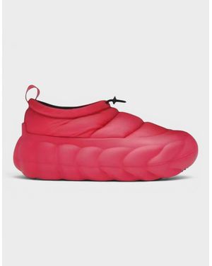 Crocs™ Overpuff Shorty Dragon Fruit - Red