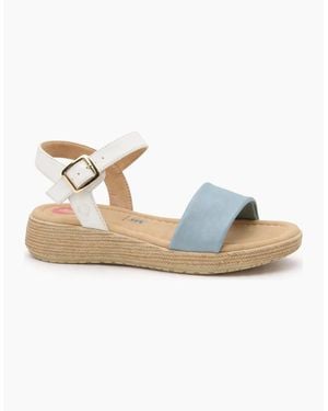 Heavenly Feet Sara Platform Sandals - Metallic