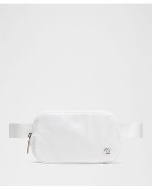 lululemon Everywhere Belt Bag Mini - White