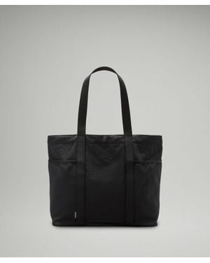 lululemon everyday bag black Every day Backpack 2.0 23L (001) Exterior Padded Pocket Fits A 16 Laptop Black Bags | lululemon