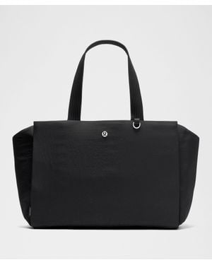 lululemon – Tote Bag 25L Slnsh Collection – in Gray | Lyst