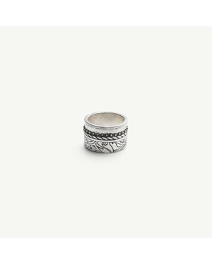 MM6 by Maison Margiela Engraved Floral Stacked Ring - White