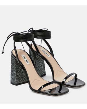 Miu Miu Sandalias De Charol Con Glitter - Negro