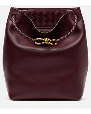 Bottega Veneta Andiamo Small Leather Bucket Bag - Purple