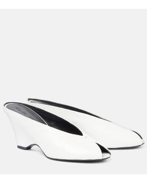 KHAITE Mules Compensees Cloak 75 En Cuir - Neutre