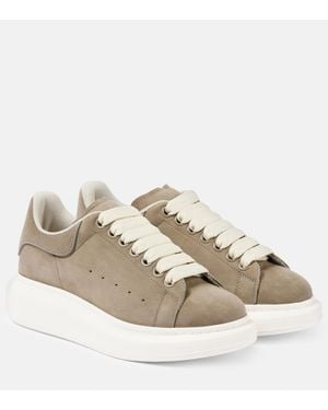 McQueen Plateau-Sneakers Oversized Aus Veloursleder - Mettallic