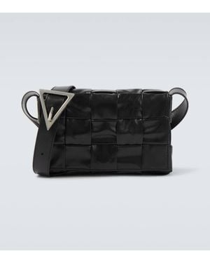 Bottega Veneta Crossbody Bag Cassette Small Aus Leder - Schwarz