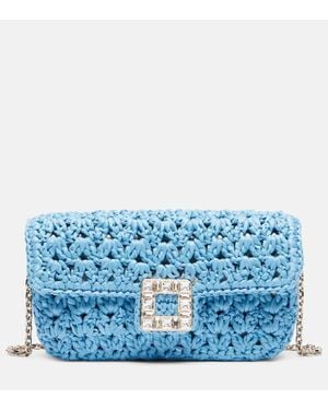 Roger Vivier Clutch Jeu De Fille Aus Raffiabast - Blau