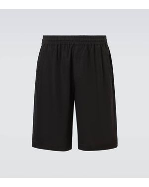 パンツ GIORGIO ARMANI Women Shorts  Burmudas GW000168 TE10071 001 Giorgio Armani Shorts, Size 44 IT