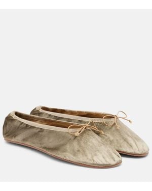 The Row Round Velvet Ballet Flats - Natural