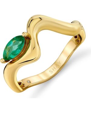 SHAY Emerald Marquise Wave Ring - Metallic