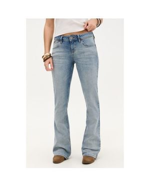 BDG Brooke Low Rise Flare Jeans - Blue