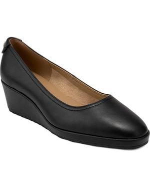 Aerosoles Roma Wedge Pump - Black