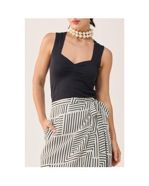 REISTOR Sweetheart Neck Top - Black