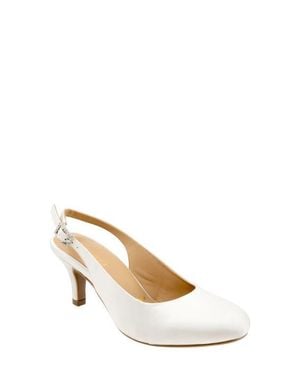 Trotters Lexi Slingback Pump - Natural