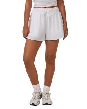 Travis Mathew Breezeblend Challenger Shorts - White