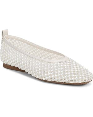 27 EDIT Naturalizer Carla Flat - White
