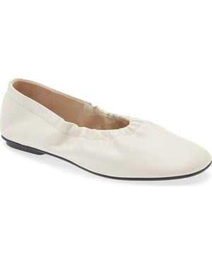 Le Monde Beryl Mica Flat - White