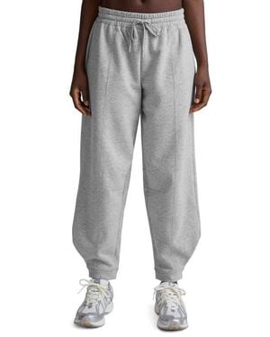 Beyond Yoga Luxefleece Barrel Leg Sweatpants - Gray