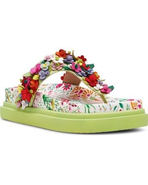 Betsey Johnson Kammeron Platform Flip Flop - Green